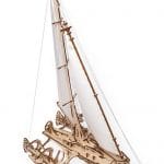 trimaran merihobus z boku