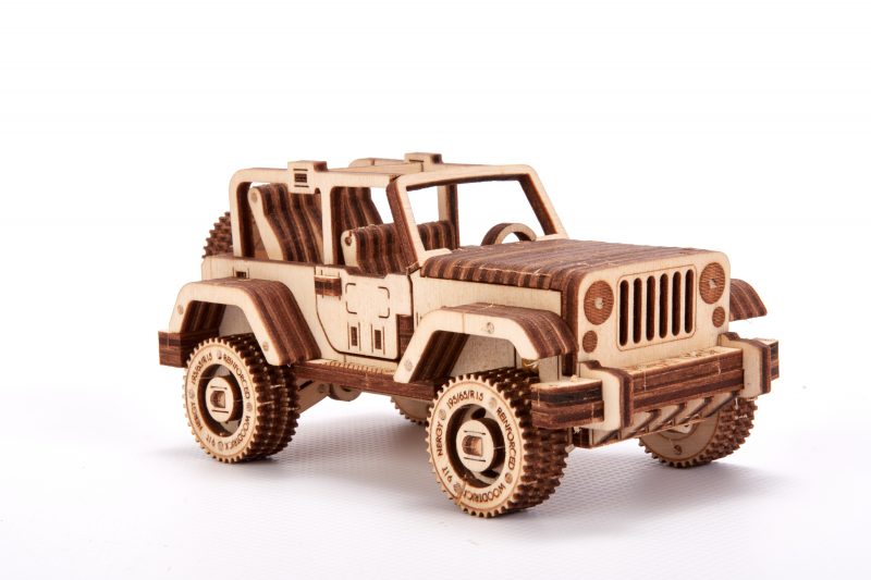 wood trick jeep safari lekko obrócony